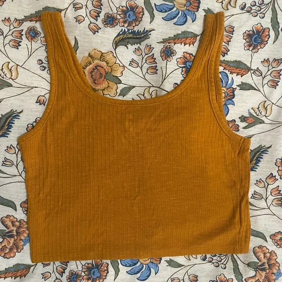 ME to WE PacSun crop top - Picture 3 of 3